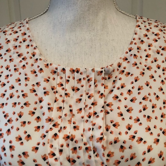 Ann Taylor Loft Sleeveless Top - Picture 4 of 5